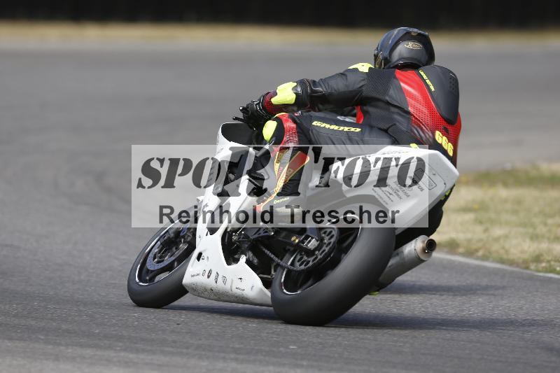 /22 06.07.2026  Pluess Moto Sport ADR/Einsteiger/666